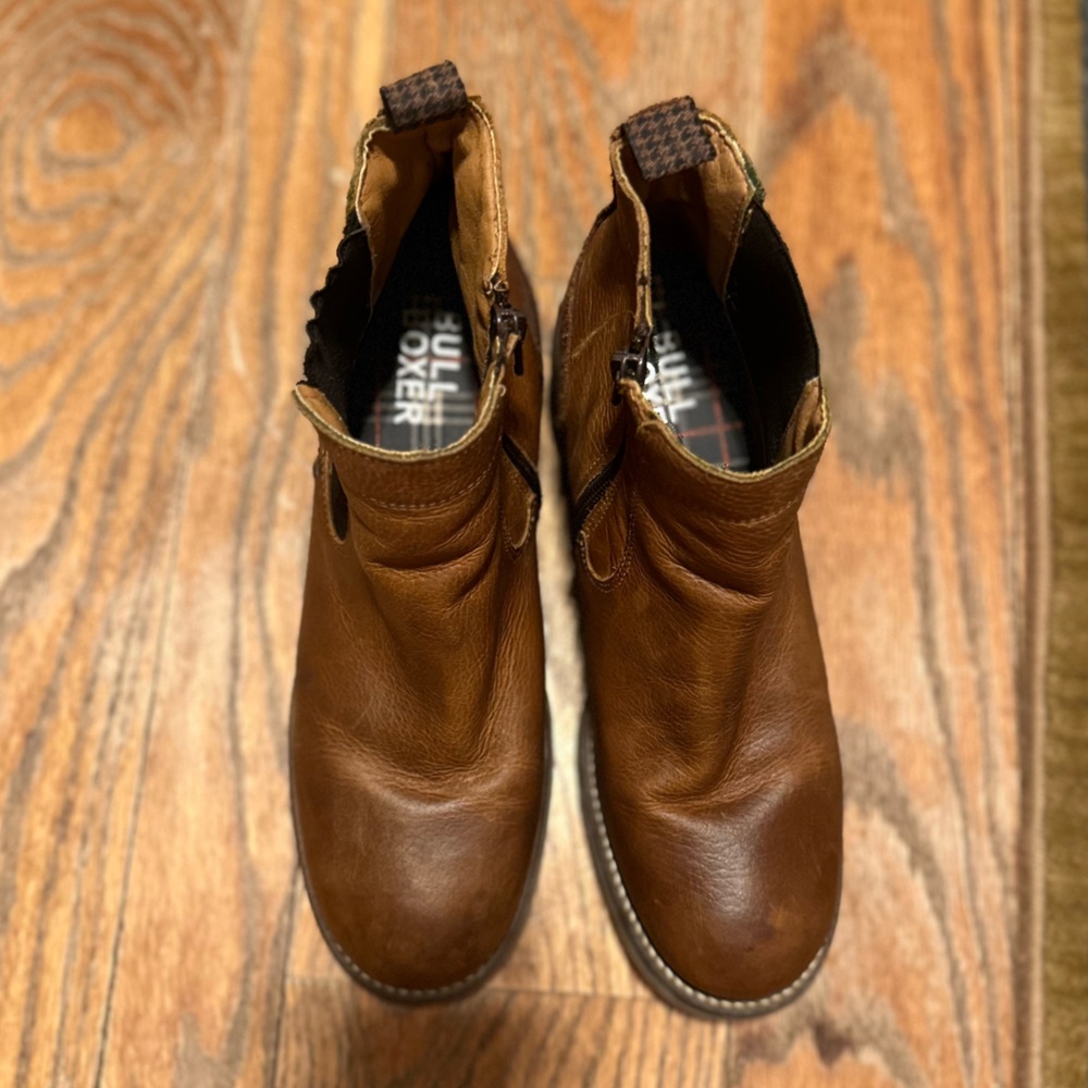 Bullboxer leather wedge boots size 38